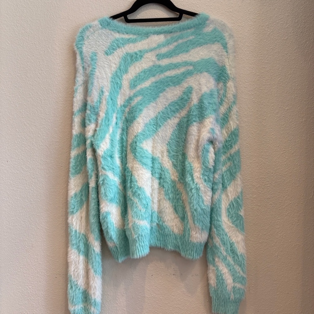 New Easel Los Angeles Sweater Pullover Fuzzy Mint Size Small - Picture 6 of 6